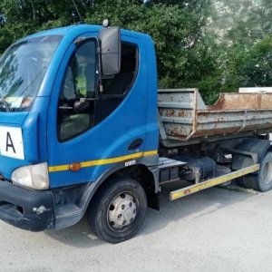 foto 9t abrollkipper EUR4 Avia D90 Cummins